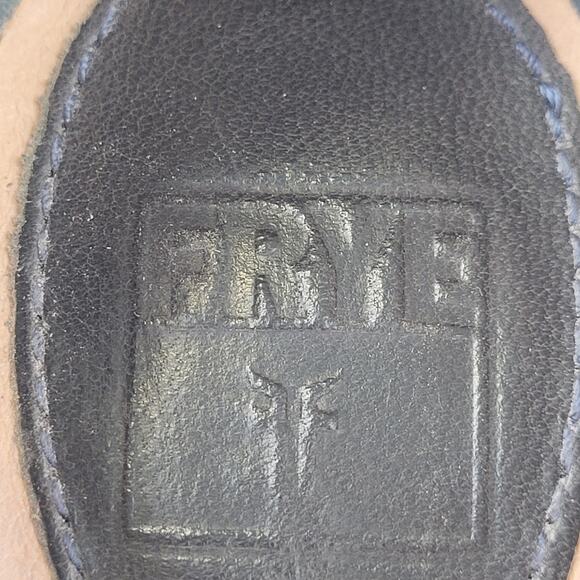 Frye Blue Leather Mary Jane Pumps with Big Wooden Buckle Sz 8 1/2 - Picture 7 of 10